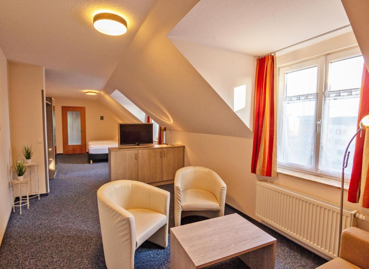 Hotel Zur Sonne Waren  Eksteriør billede