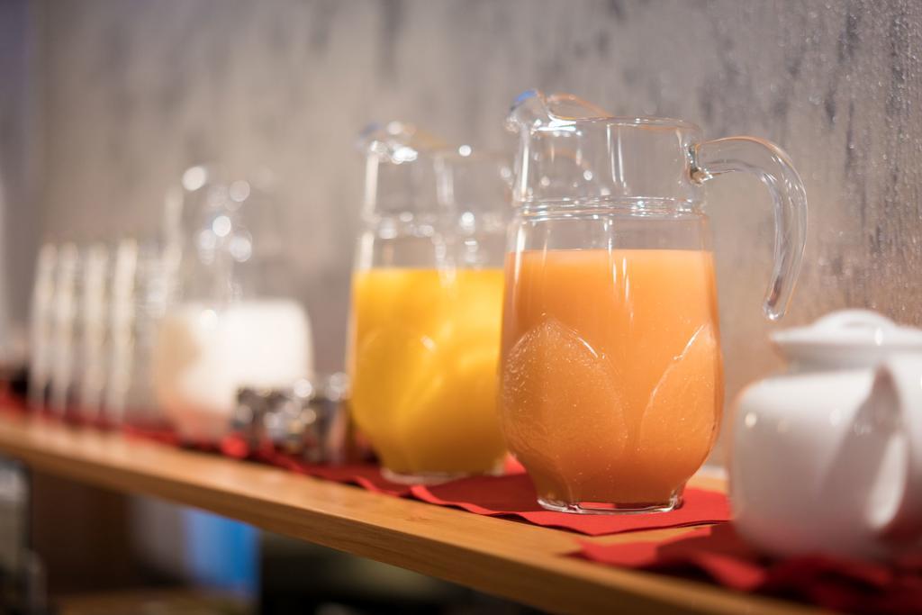 Hotel Zur Sonne Waren  Eksteriør billede